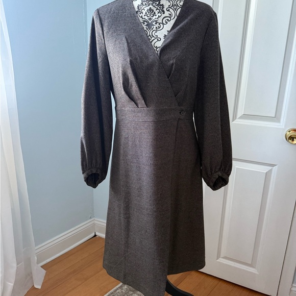 Perfect Fall Twill Dress - Picture 3 of 9